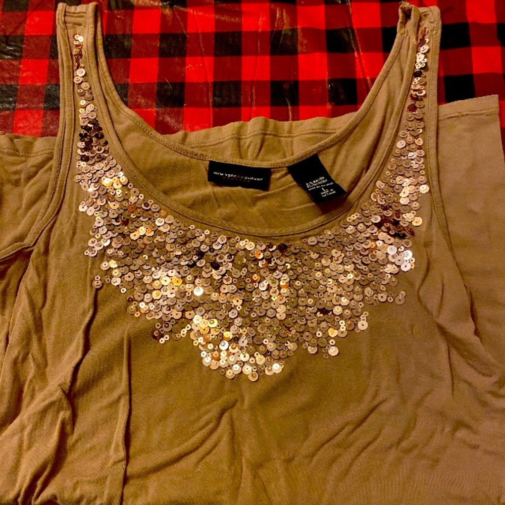 Tank top with sequences. Size large